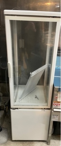 縦型冷蔵庫　白色