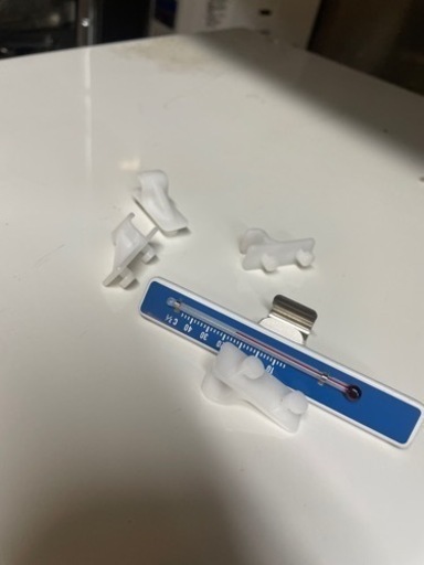 縦型冷蔵庫　白色