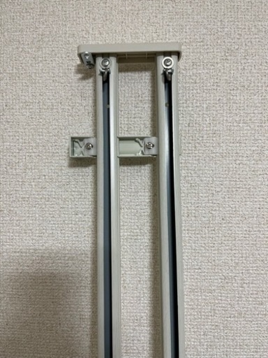 カーテンレール