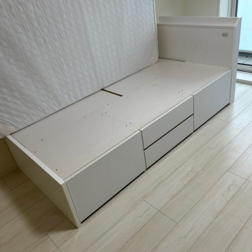 できれば今日(か明日)で取りに来て下さる方、コンセント穴 収納付きベッドと洗濯機のセット