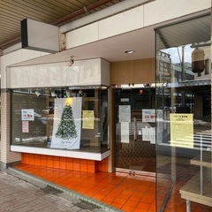 🉐【1階 貸テナント】外装リフォームしたばかりで綺麗です❗️フリーレント1ヶ月❗️ − 秋田県