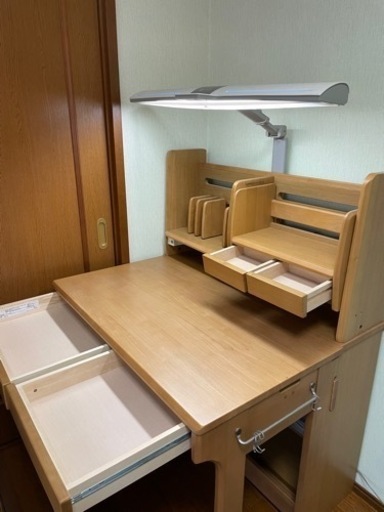コイズミは学習机トップでラインナップ豊富！安く買う方法も解説 決定いたしました【早期購入の方には1000円引き】 学習机 3点セット