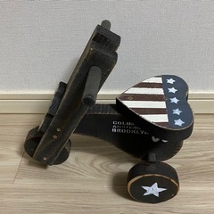 決まりました❣️
アメリカンカントリー  花台の画像