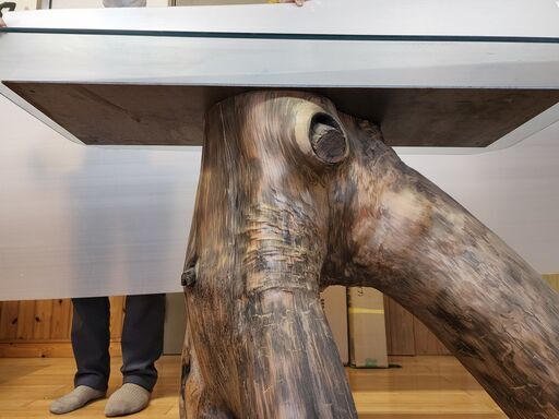 ガラステーブル