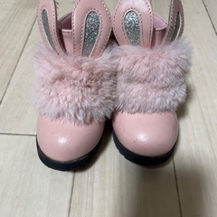 女の子の靴の画像