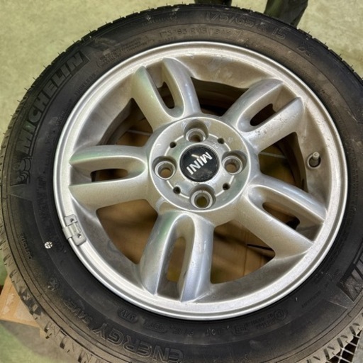 (新品) MICHELIN タイヤ４本ホイール込み