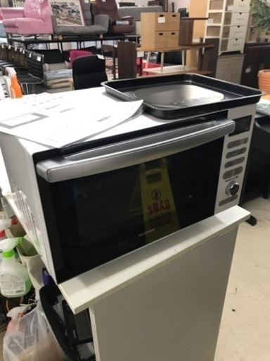 取引場所　南観音　K 2402-592 アイリスオーヤマ　オーブンレンジ　2020年製　MO-F1805-W 説明書あり　動作確認済み　汚れ　キズあり