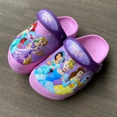 〈クロックス〉プリンセスサンダル8