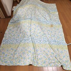 ファスナーで占めるタイプのカバー　210　ｘ　150ｃｍ