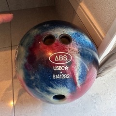 ボーリングボールの画像