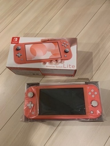 ニンテンドーSwitch ライト　coral  新品未使用