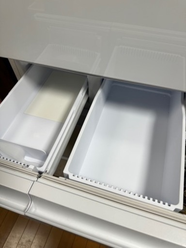 【極美品】シャープ　ノンフロン冷凍冷蔵庫 SJ-G415H-W　22年製