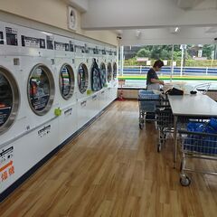 コインランドリーの清掃と接客です！の画像
