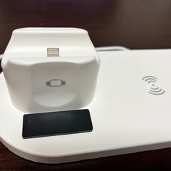 【取引決定】iPhone  卓上充電器の画像