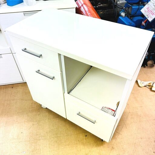 4/2【家具・家電複数購入で割引可】ニトリ キッチンボード キッチン収納 食器棚 キャスター付き