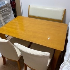 取引中 ダイニングテーブル4点セット