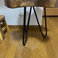 切り株型・サイドテーブルの画像