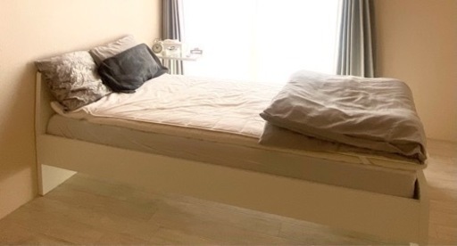 【引き取り先決定済み】シングルベッド　ホワイト