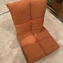 座椅子　オレンジ色　譲ります