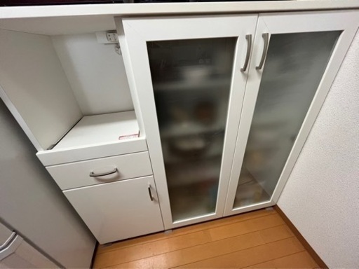 【ドーンっと値下げしました】ニトリ食器棚