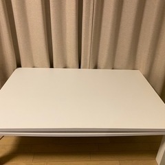 テーブル
