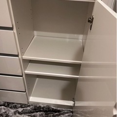 書類棚の画像