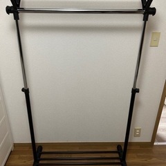 ハンガーラック　衣装掛け　洋服掛け