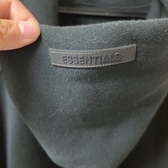 『取引中』ESSENTIALS海外ハイブランド！最終値下げ!!の画像