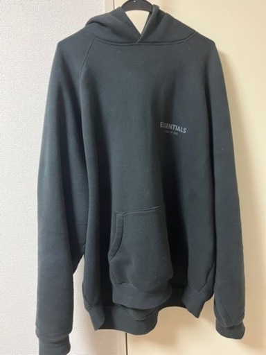『取引中』ESSENTIALS海外ハイブランド！最終値下げ!!