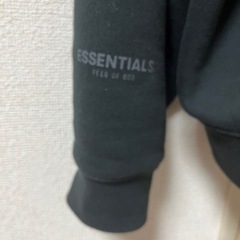 『取引中』ESSENTIALS海外ハイブランド！最終値下げ!!の画像
