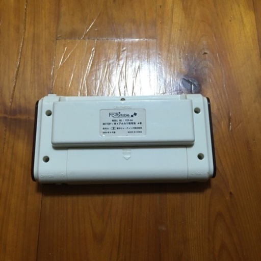 ファミコン互換機ポータブル
