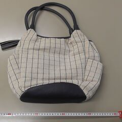ハンドバッグ　チェック　1個の画像