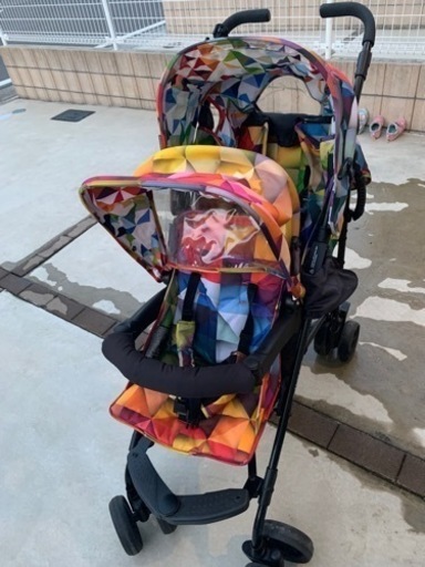 2人用ベビーカー　縦型