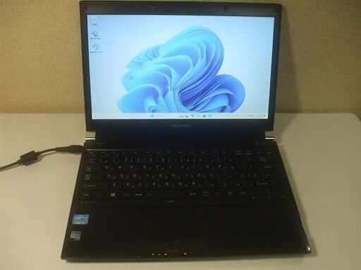 ●爆速起動 SSD搭載 第3世代 corei5 13.3型 TOSHIBA Satellite R732/H