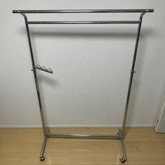 ハンガーラックあげます。