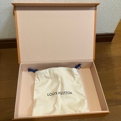 ルイヴｨトンの箱2個の画像