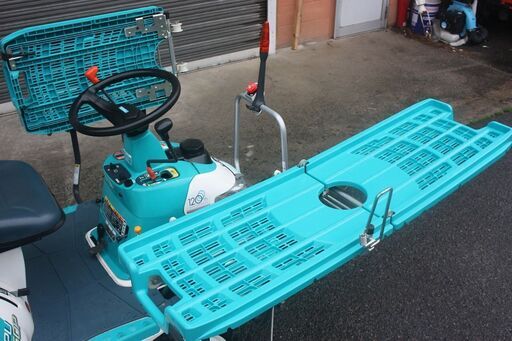 【sold out】クボタ 田植機 SPU450P 4条植 9.7馬力 パワステ 整地ロータ 施肥 除草剤【簡易整備清掃】【農機具でっ