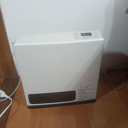 ガスファンヒーターを売ります。