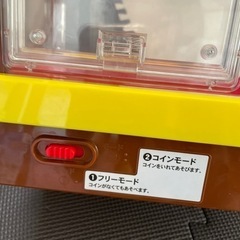 ピカチュウ　クレーンゲーム　本体の画像