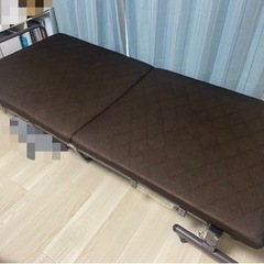 美品 折り畳みシングルベッド キャスター動作良好