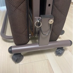 美品 折り畳みシングルベッド キャスター動作良好の画像
