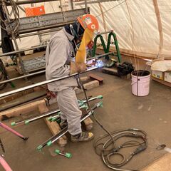 一人はみんなのためにみんなはひとりのために～会社名の「縁（えにし）」には、「人との縁（えん）を大切にしたい」との思いが込められています。の画像