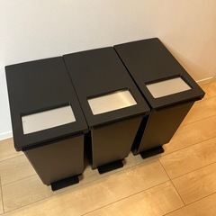 【受け渡し者決定】ゴミ箱　45リットルの画像