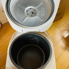 【交渉中】炊飯器　中古　14年製の画像