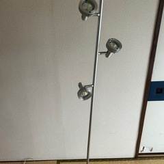 ハロゲンランプ 間接照明