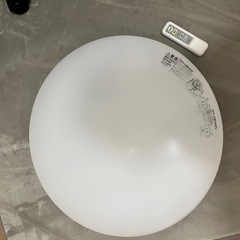 6畳用LEDシーリングライト(リモコン付き)の画像