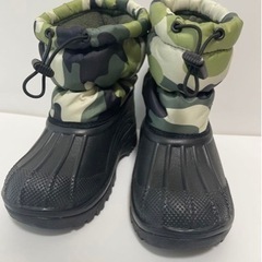 新品 未使用品 キッズ　スノーブーツ カモフラージュ 迷彩