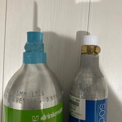 ドリンクメイト炭酸ガスボンベ 未使用満タン975g 1本　ソーダストリーム空ボンベ410g １本の画像