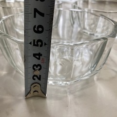 値下　曽我ガラス ガラスの器５個　ばら模様　 小鉢セット  昭和 レトロ アンティークの画像