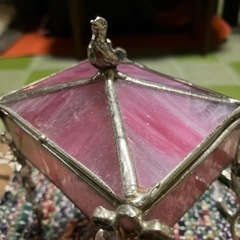 ステンドグラスの小物入れの画像